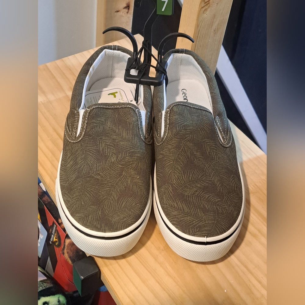 New George Mens Green Palm Trees Design Slip-On Sneakers